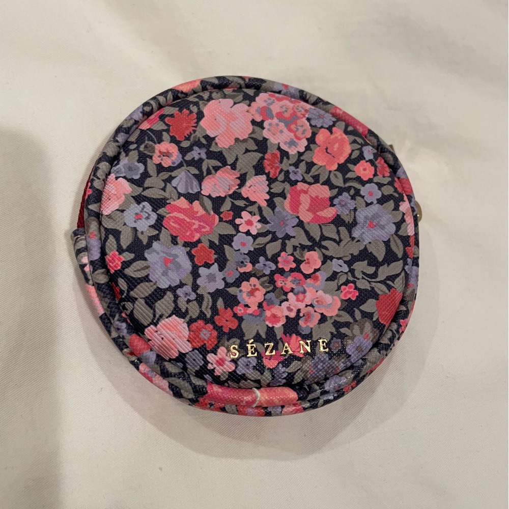 Sezane NWOT round floral zipper coin purse